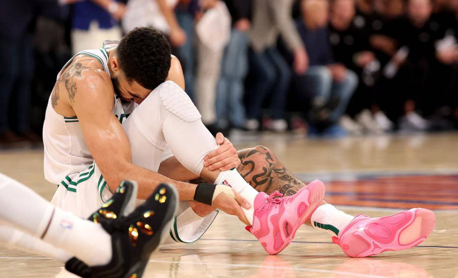 关于塔图姆迎来五赛季出色发挥,热火观众热烈欢呼!的信息