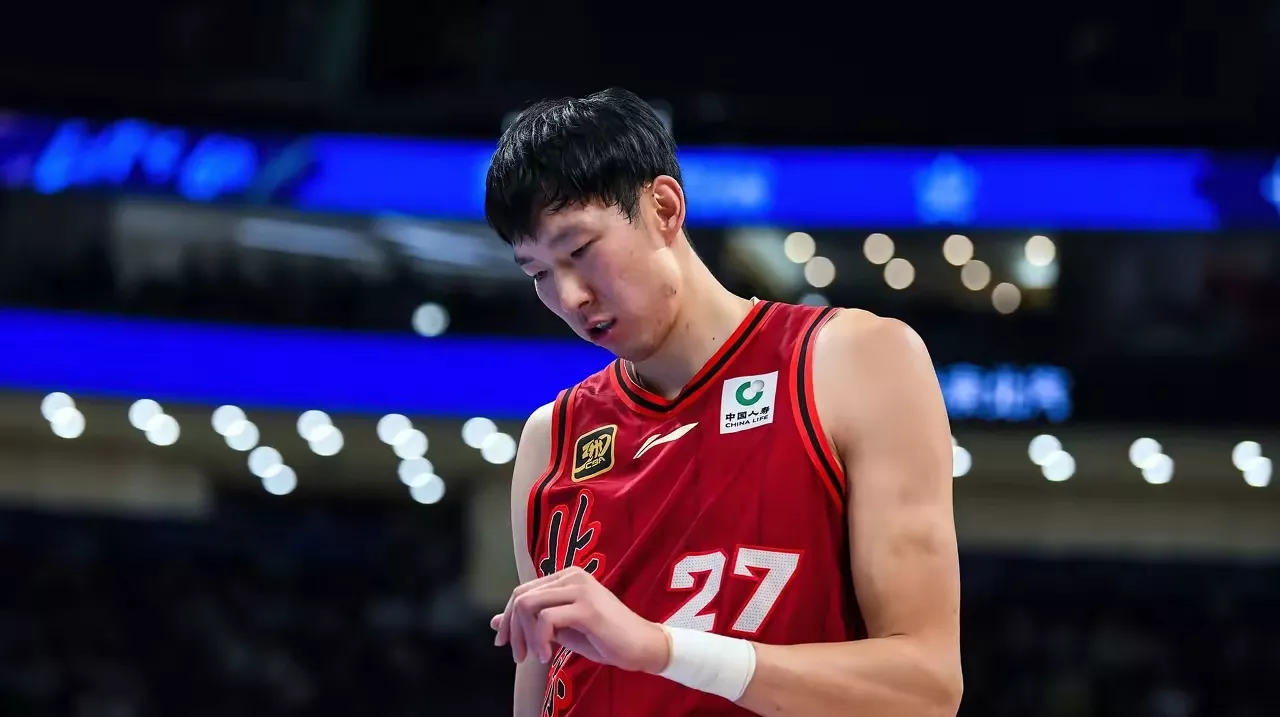 开云-热火队防守崩盘,惨遭对手狂轰猛炸,一直主要只是系列其他报告.-开云